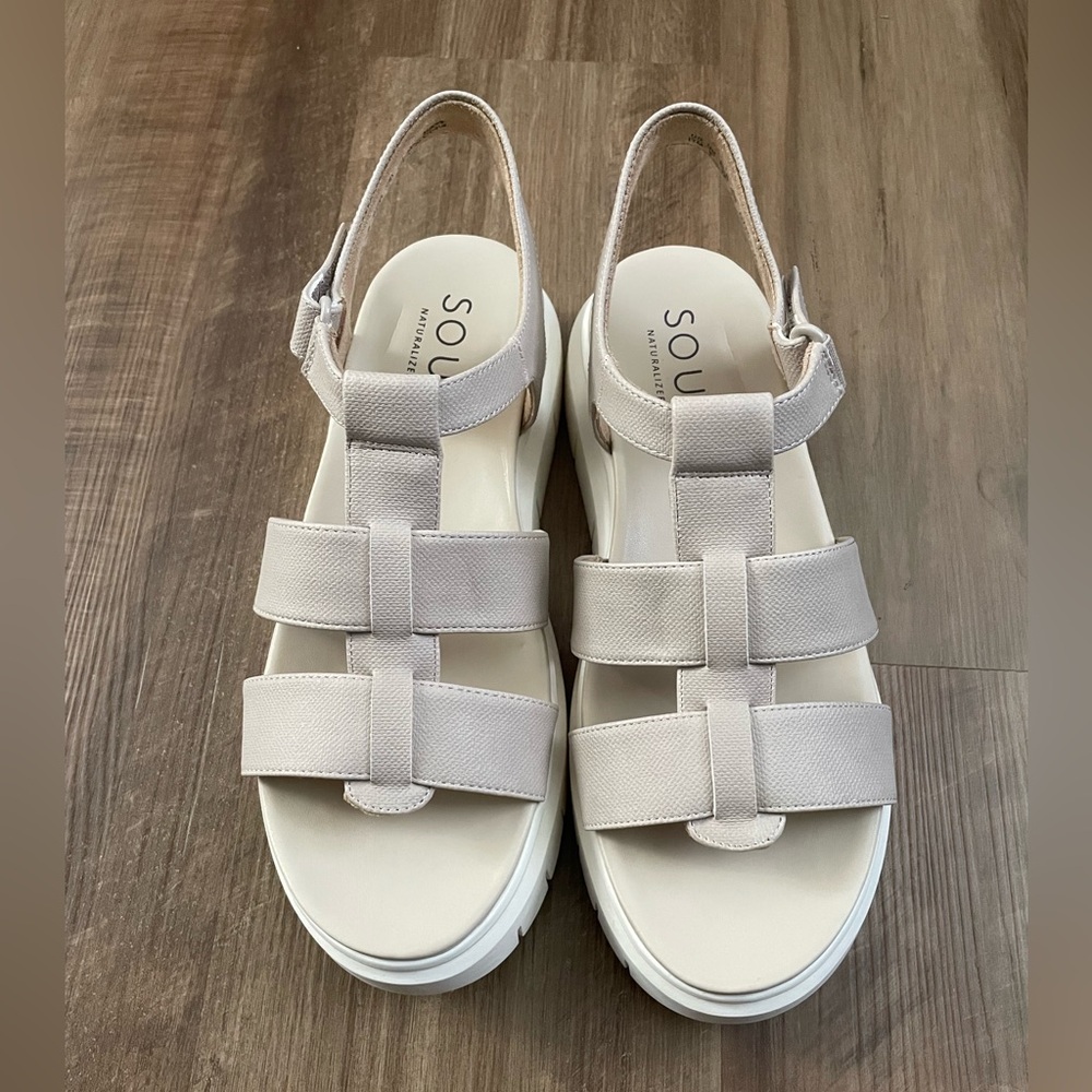 Naturalizer SOUL Light Beige Strappy Platform Sandals